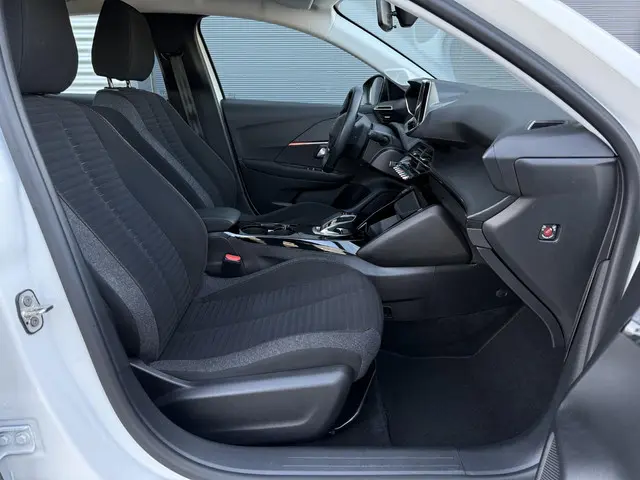 Peugeot e-208 EV Active Pack 50 kWh 2021 Elektrisch 28