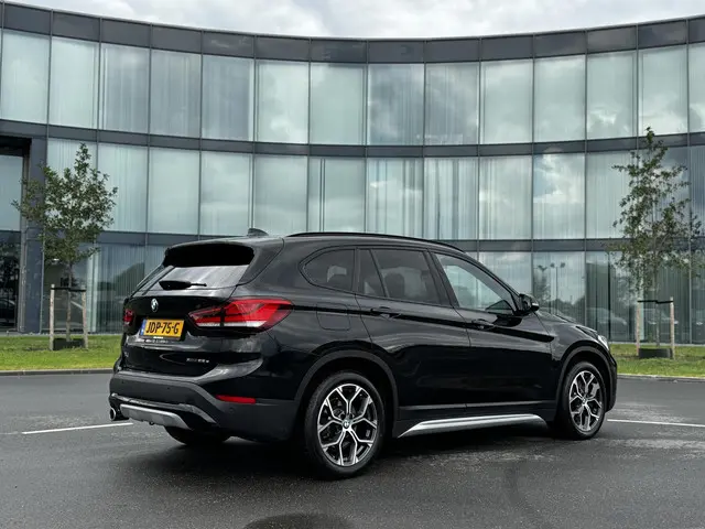 BMW X1 xDrive25e 2021 Hybride Benzine 2