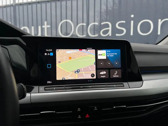 Volkswagen Golf Variant 1.0 TSI 110pk Life 2024 Benzine 16