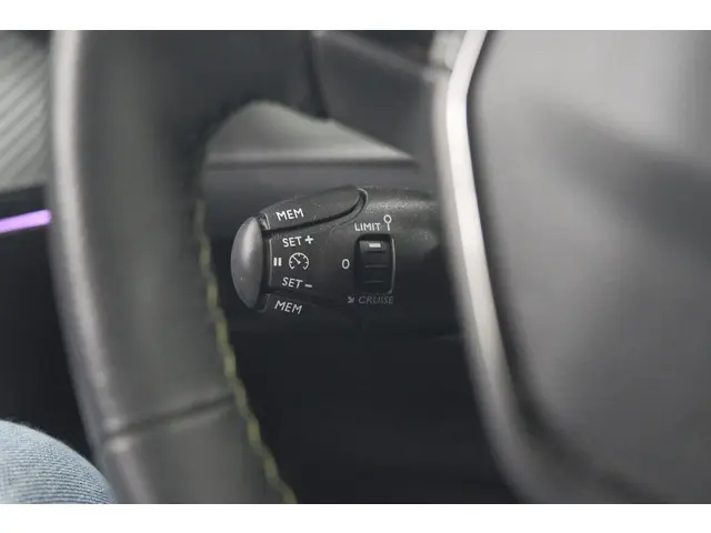Peugeot 2008 PureTech 130 EAT8 GT 2024 Benzine 44