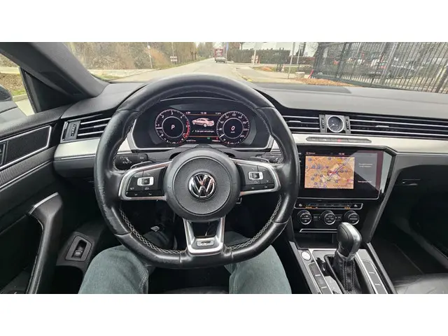 Volkswagen Arteon 2.0 TDI Business R 2018 Diesel 10