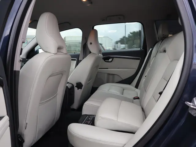 Volvo V70 D2 Nordic+ Automaat, excl BPM 2014 Diesel 20