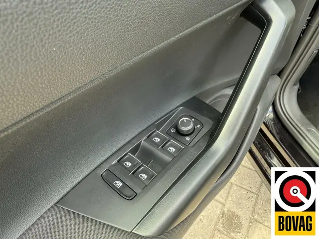 Volkswagen Polo 1.0 TSI Life Edition 2024 Benzine 30