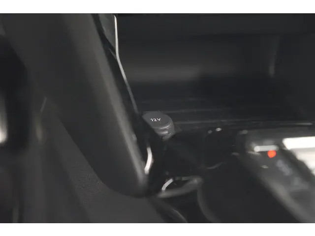 Peugeot 2008 PureTech 130 EAT8 GT 2024 Benzine 50