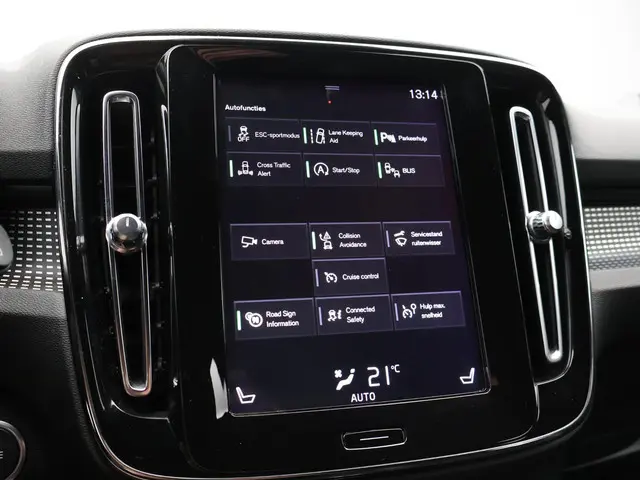 Volvo XC40 2.0 T4 R-Design 2019 Benzine 20