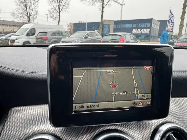 Mercedes-Benz CLA 200 Prestige PANO AUT!! 2013 Benzine 14