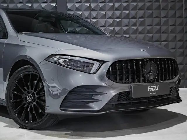 Mercedes-Benz A-Klasse 250 e AMG 2022 Hybride Benzine 5