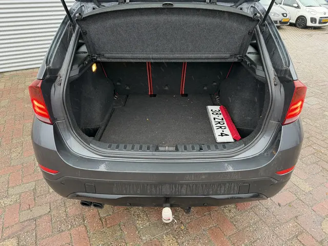 BMW X1 sDrive20i Upgrade Edition 2013 Benzine 18