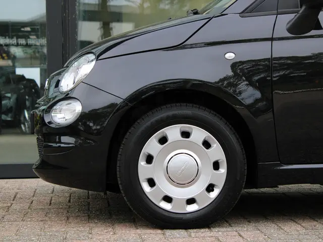 Fiat 500 1.0 Hybrid Urban 2024 Benzine 11