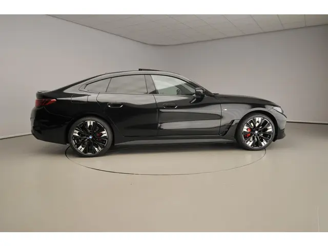 BMW i4 eDrive40 2025 Elektrisch 4