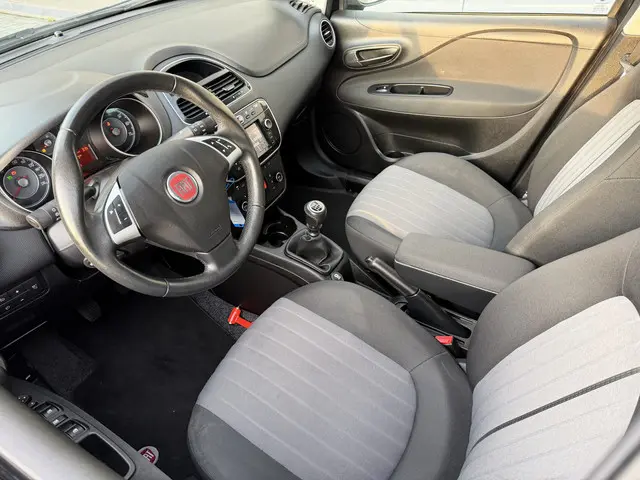 Fiat Punto Evo 0.9 TwinAir Sempre 2018 Benzine 36