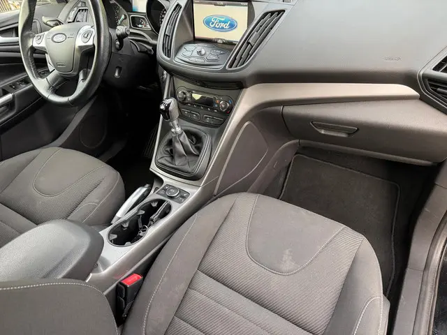 Ford Kuga 1.5 Trend*DEALER ONDERHOUDEN* 2016 Benzine 3