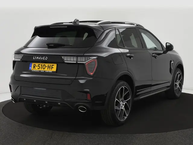 Lynk & Co 01 1.5 PHEV 262PK BLACKLINE 2022 Hybride Benzine 7
