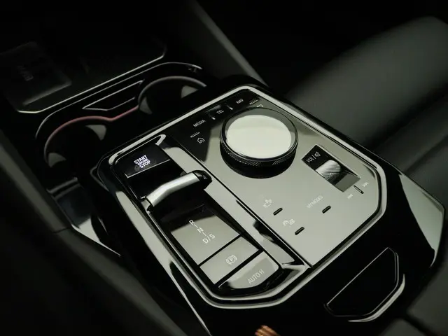 BMW 5 Serie Touring 550e xDrive 2025 Hybride Benzine 21