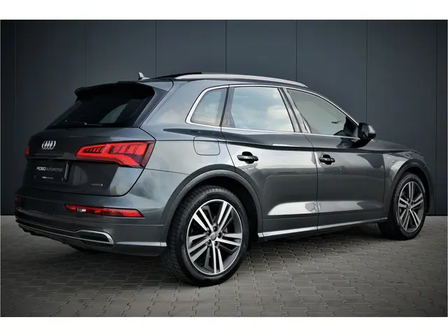 Audi Q5 2.0 TFSI quattro Launch Edition 2017 Benzine 2