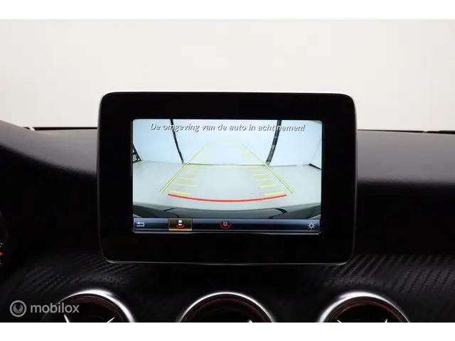 Mercedes-Benz A-Klasse 160 AMG-LINE 2017 Benzine 28