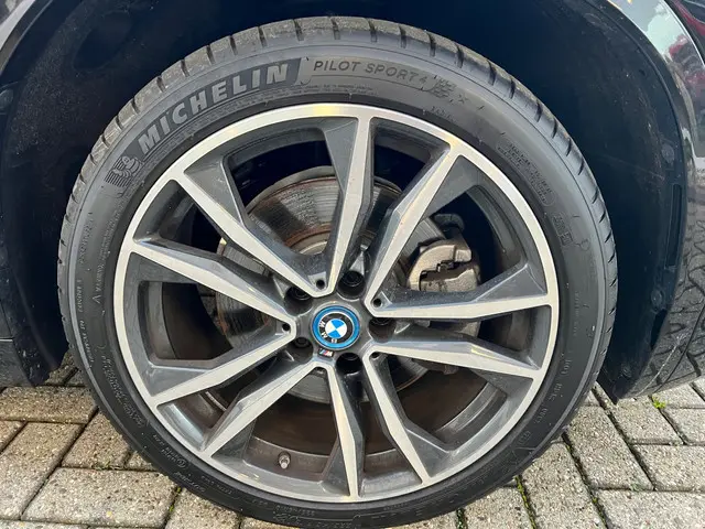 BMW X2 xDrive25e High Executive 2022 Hybride Benzine 6