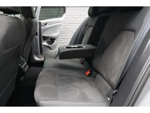 Volkswagen Golf 1.5 TSI Style 2021 Benzine 25