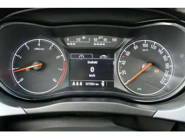 Opel Corsa 1.4 Favourite 2018 Benzine 27