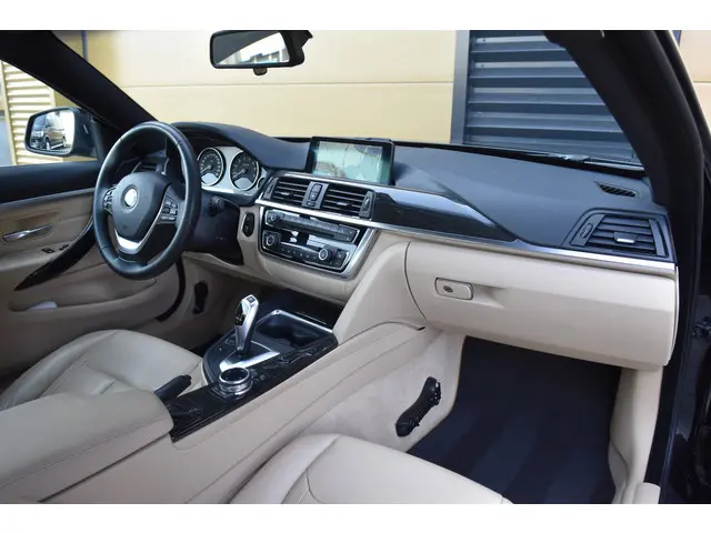 BMW 4 Serie Coupé 420i High Executive 2014 Benzine 21