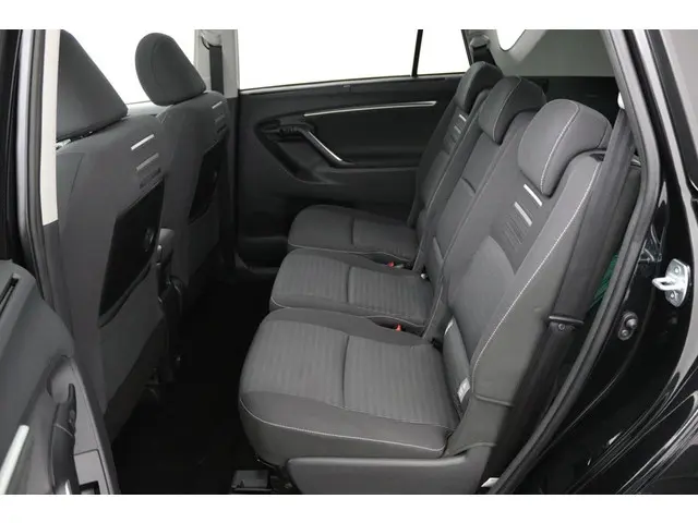 Toyota Verso 1.8 VVT-i SkyView Edition 2018 Benzine 18