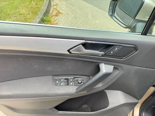 Volkswagen Tiguan 1.4 TSI Comfortline 2018 Benzine 8
