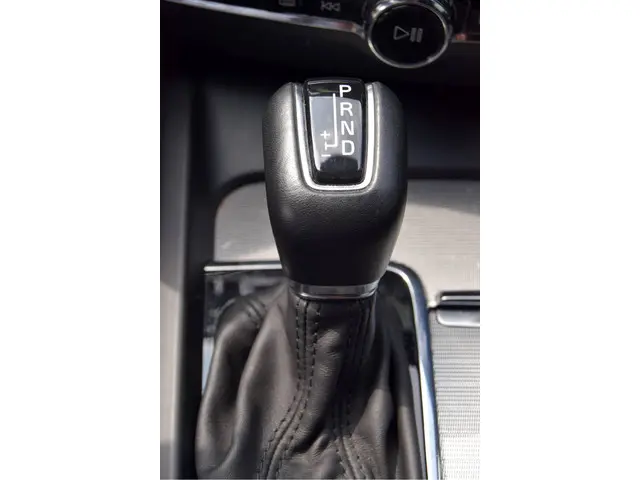 Volvo V60 2.0 T4 R-Design Automaat 2020 Benzine 41