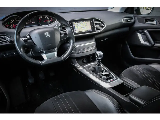 Peugeot 308 SW 1.2 e-THP Première 2015 Benzine 3