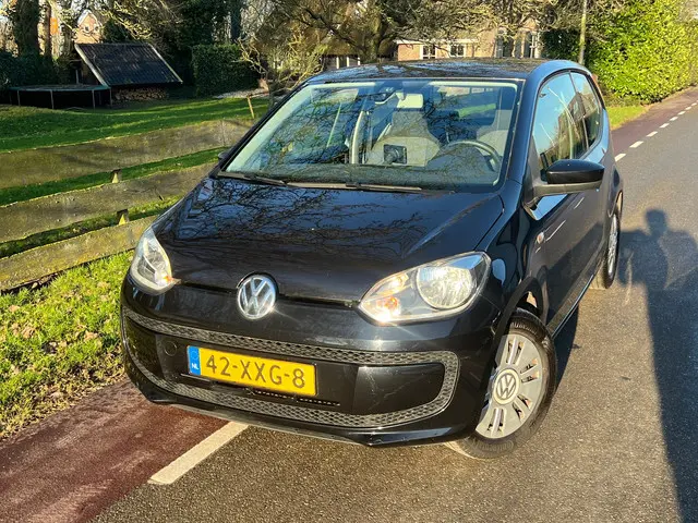 Volkswagen up! 1.0 move up! BlueMotion Airco 2012 Benzine 13