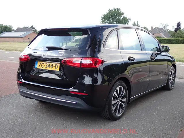 Mercedes-Benz B-Klasse 180D 2019 Diesel 4