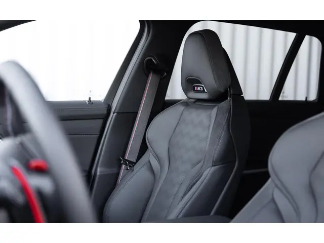 BMW M3 3-serie Touring xDrive Competition 2024 Benzine 57