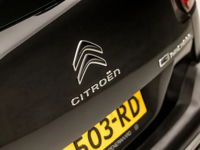 Citroën C3 Aircross 1.2 PureTech S&S Shine 2019 Benzine 28