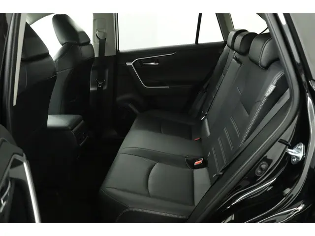 Toyota RAV4 2.0 VVT-iE Style 2021 Benzine 18