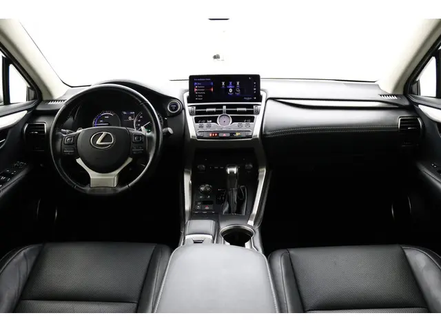 Lexus NX 300h AWD Luxury Line 2018 Hybride Benzine 4