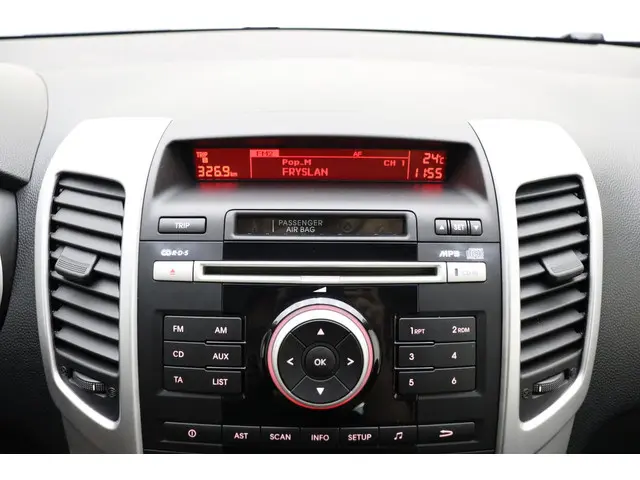 Kia Venga 1.4 CVVT Comfort Pack 2012 Benzine 18