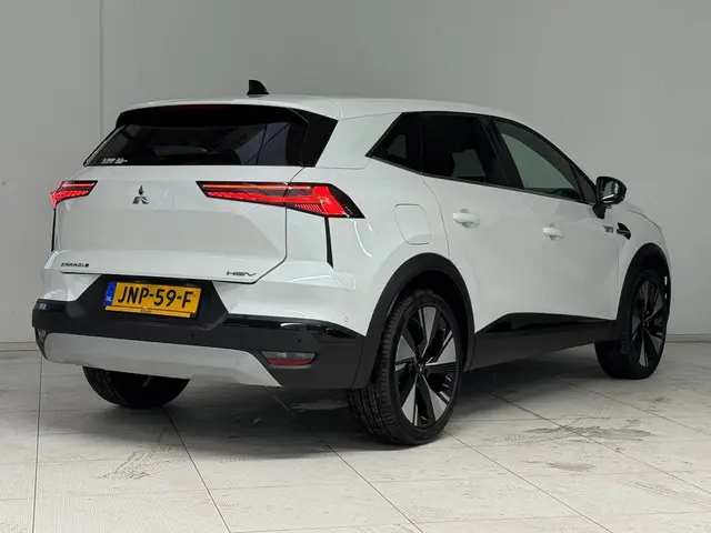 Mitsubishi Grandis 2