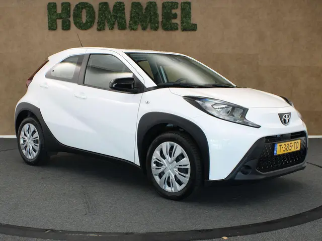 Toyota Aygo X 1.0 VVT-i MT Play 2023 Benzine 10