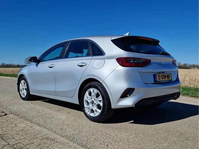 Kia Ceed 1.0 T-GDi !! 6000 km !! 2022 Benzine 3