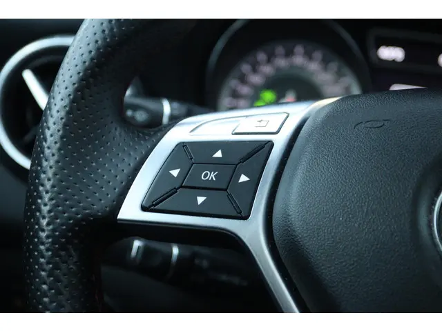 Mercedes-Benz CLA 250 PRESTIGE AMG 2013 Benzine 20