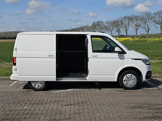 Volkswagen Transporter 2.0 TDI 2021 Diesel 12