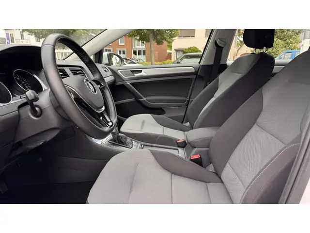 Volkswagen e-Golf e-Golf 2015 Elektrisch 11