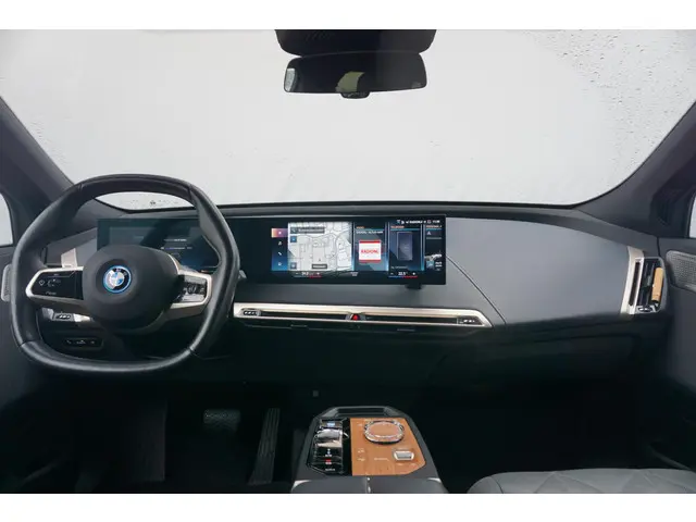 BMW iX xDrive40 2022 Elektrisch 11