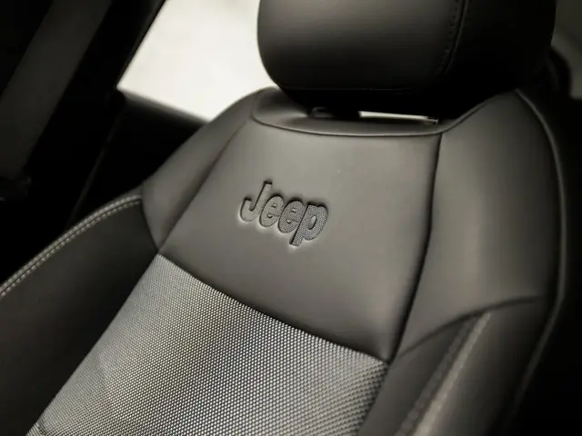 Jeep Avenger 1.2 Altitude Sport 2023 Benzine 28