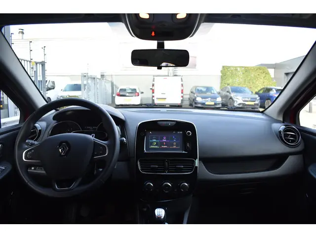 Renault Clio TCe 90 Limited 2018 Benzine 8
