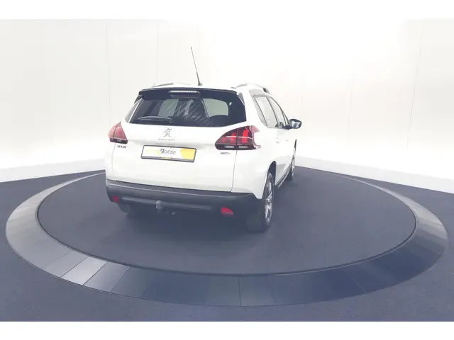 Peugeot 2008 PureTech 110 Blue Lion 2017 Benzine 10