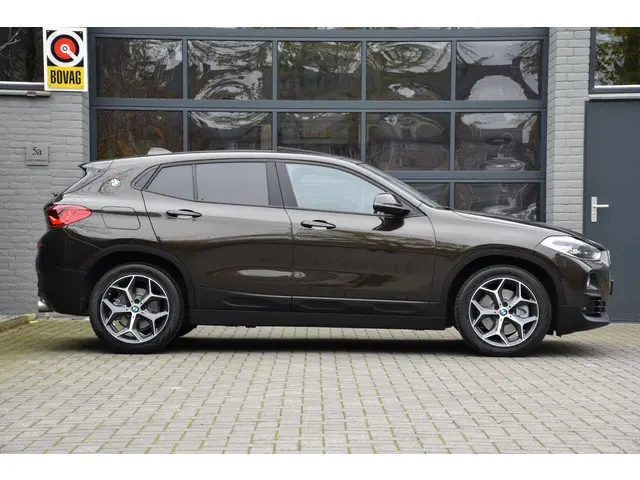 BMW X2 sDrive20i High Executive 2018 Benzine 7