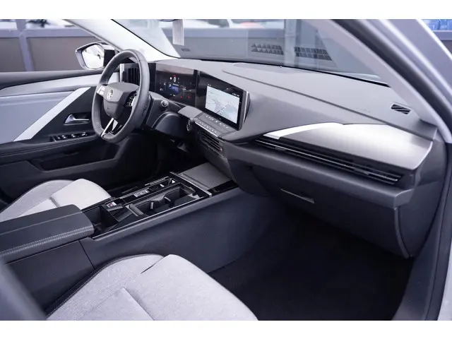 Opel Astra Sports Tourer 1.5 CDTI Elegance 2024 Diesel 33