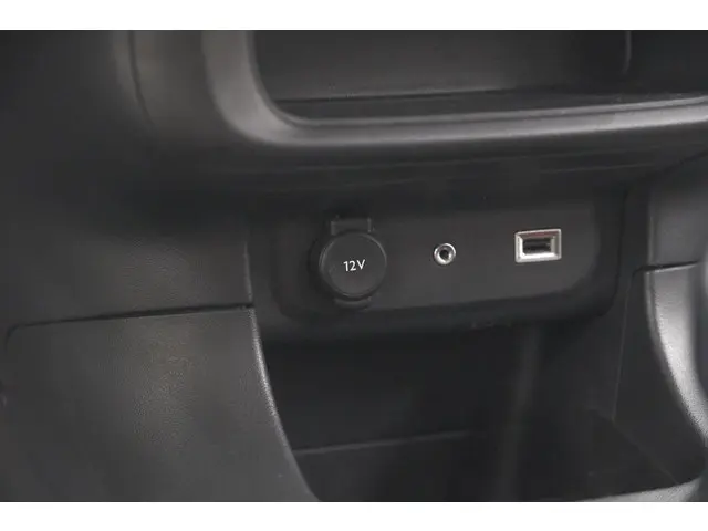 Citroën C3 PureTech 82 Shine 2017 Benzine 41