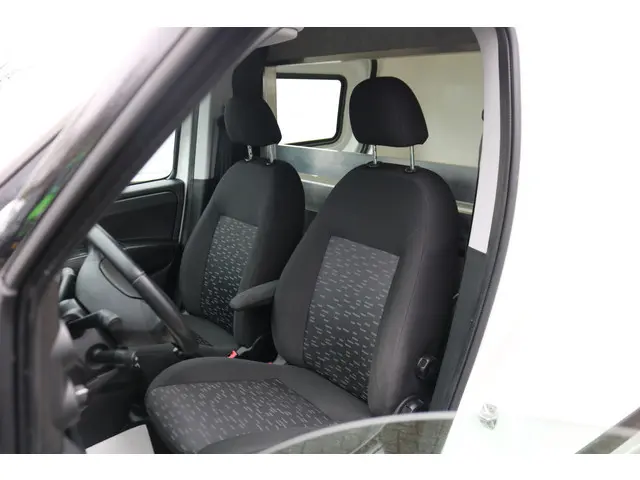 Opel Combo 1.3 CDTi L2 H1 Sport Koelwagen 2018 Diesel 2