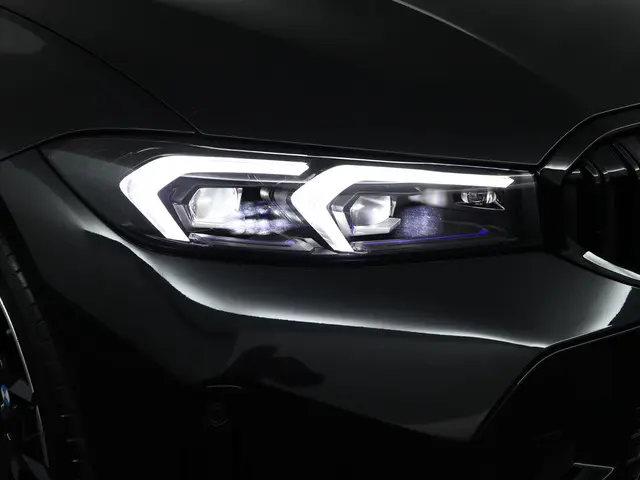 BMW 3 Serie Touring 330e xDrive 2025 Hybride Benzine 71